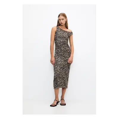 Vestido Midi Leopardo Assimétrico