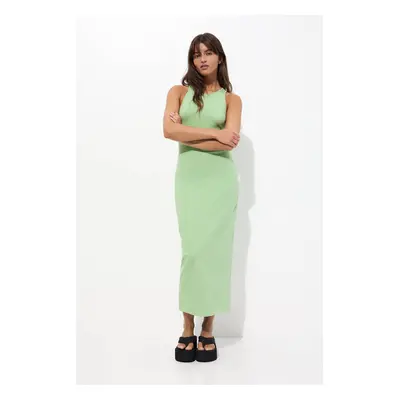 Vestido Midi De Manga Cava Halter