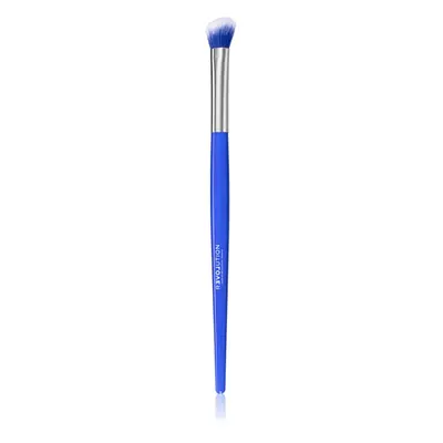 Revolution Relove Brush Queen para misturar as sombras de olhos