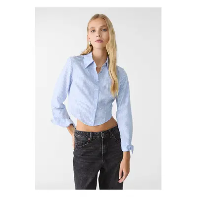 Stradivarius Camisa curta básica Azul celeste